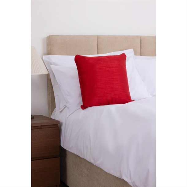 Comfort Simplicity Cushion Unpiped Scarlet - 45x45cm