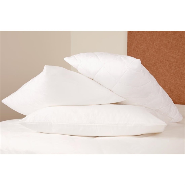 Comfort Polyzip Pillow Protector Zipped White - 50x90cm