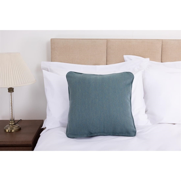 Comfort HEATHERSTONE Cushion Piped PEACOCK - 45x45cm