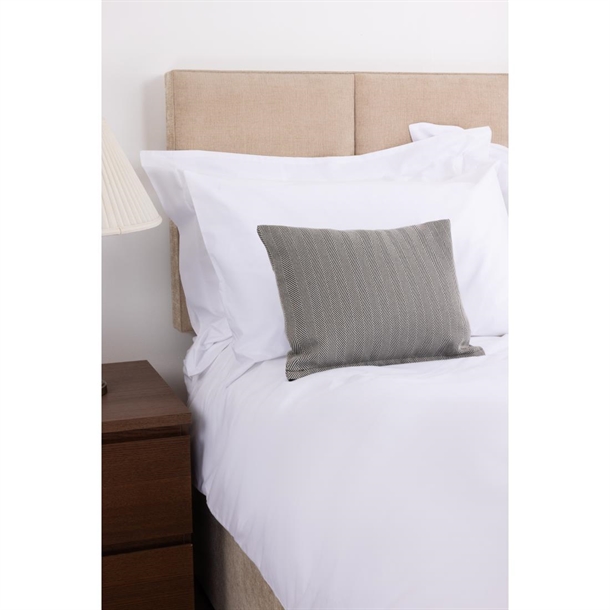 Comfort HEATHERSTONE Cushion Unpiped ONYX - 32x42cm