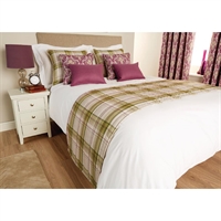Luxury Chatsworth Borderless Bed Runner Pistachio