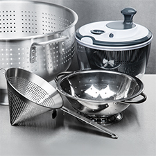 Colanders, Strainers and Salad Spinners Category