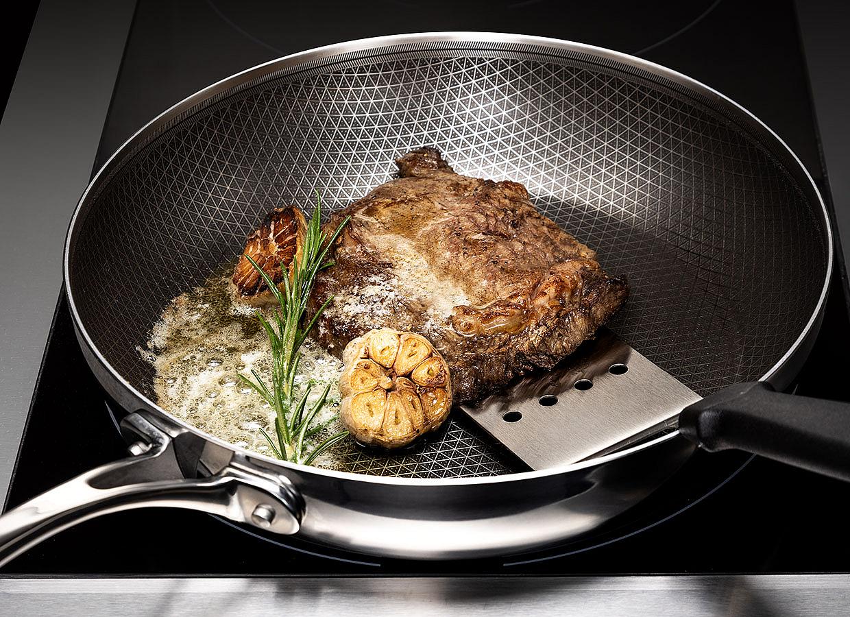 Vogue Mestolo In Acciaio Inox Da 1,5 Litri – Cucchiaio Per Buffet E Ristorazione, Manico Cavo Termico, 197 Mm