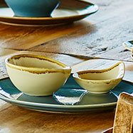 Crockery plates shape